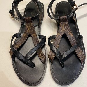 Beautiful Louis Vuitton Sandals